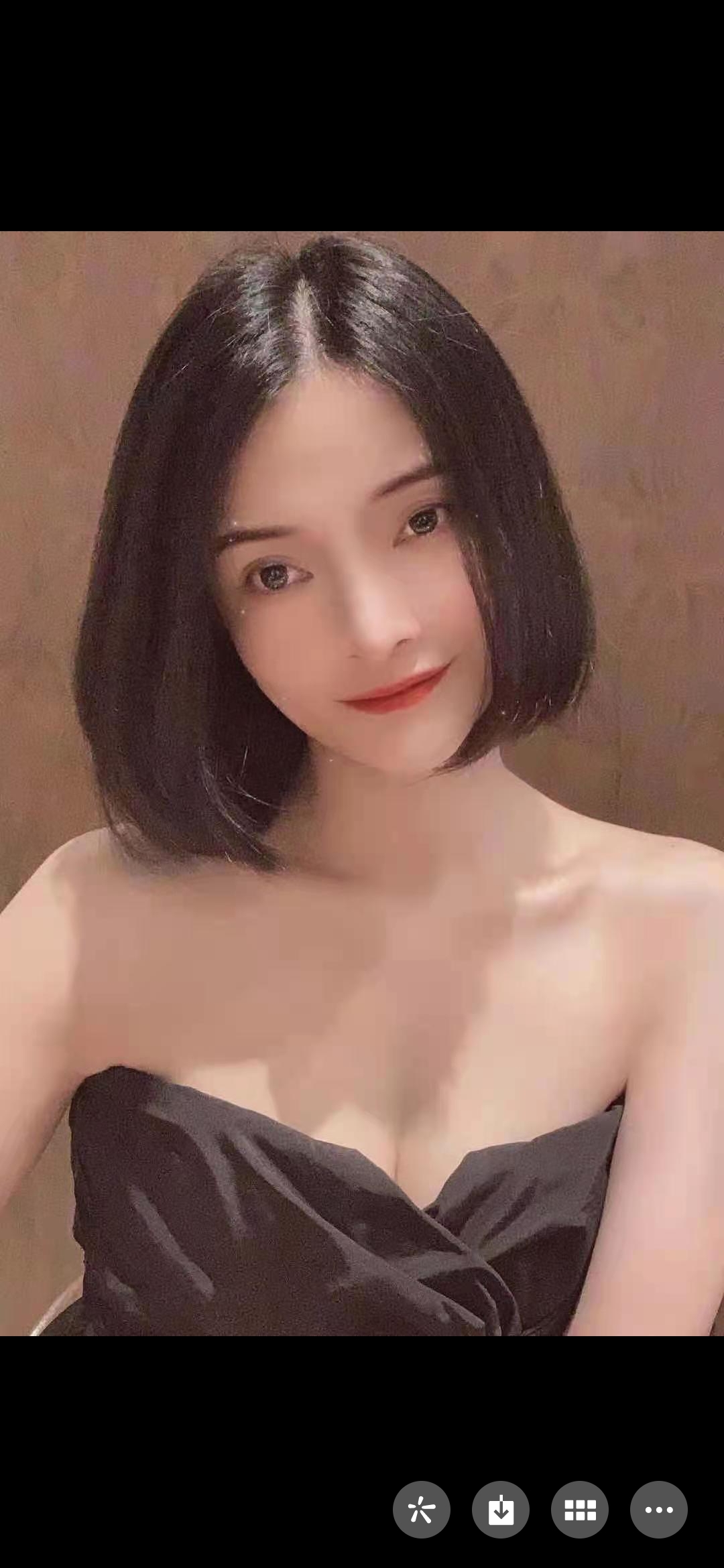 玲珑小巧妹子（姐姐）